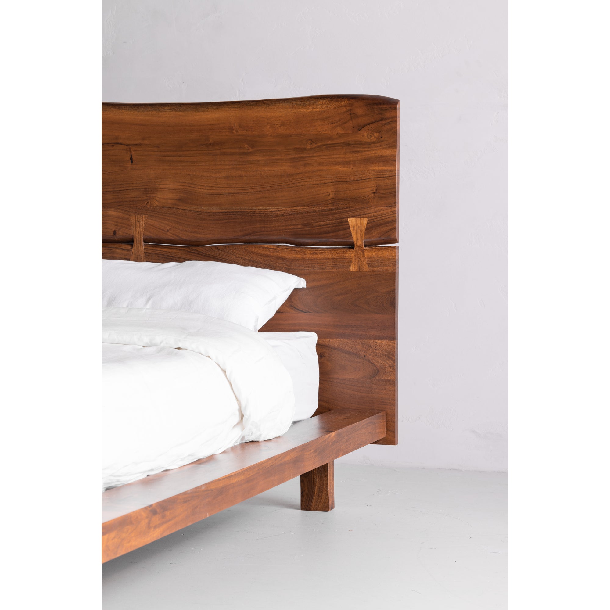 Madagascar Platform Bed King Brown