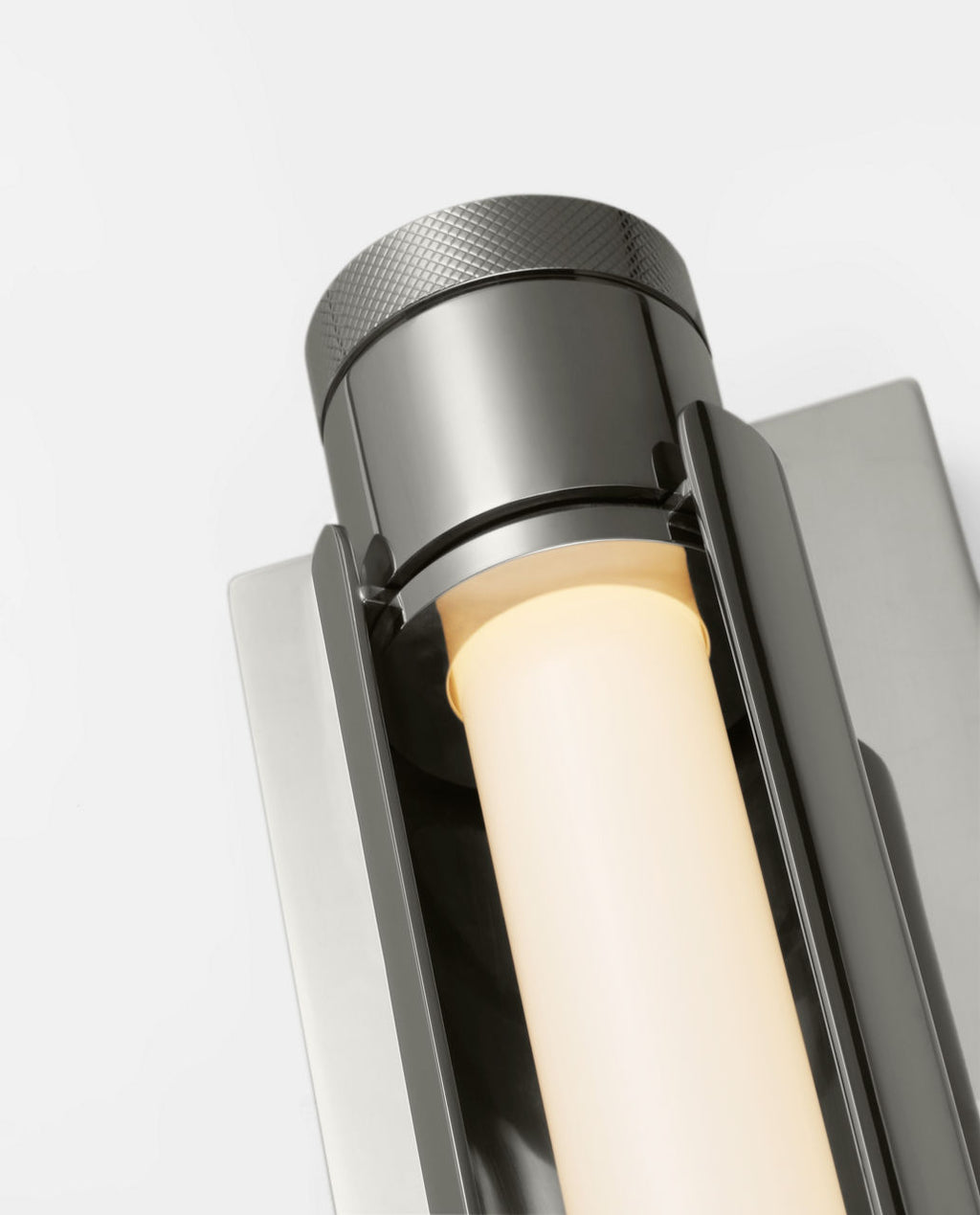 Capa 24 Vanity polished nickel 2700K-1800K 90 CRI
