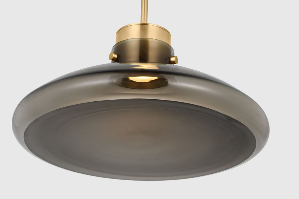 Morgan 22 Pendant hand-rubbed antique brass | smoke glass 2700K-1800K 90 CRI