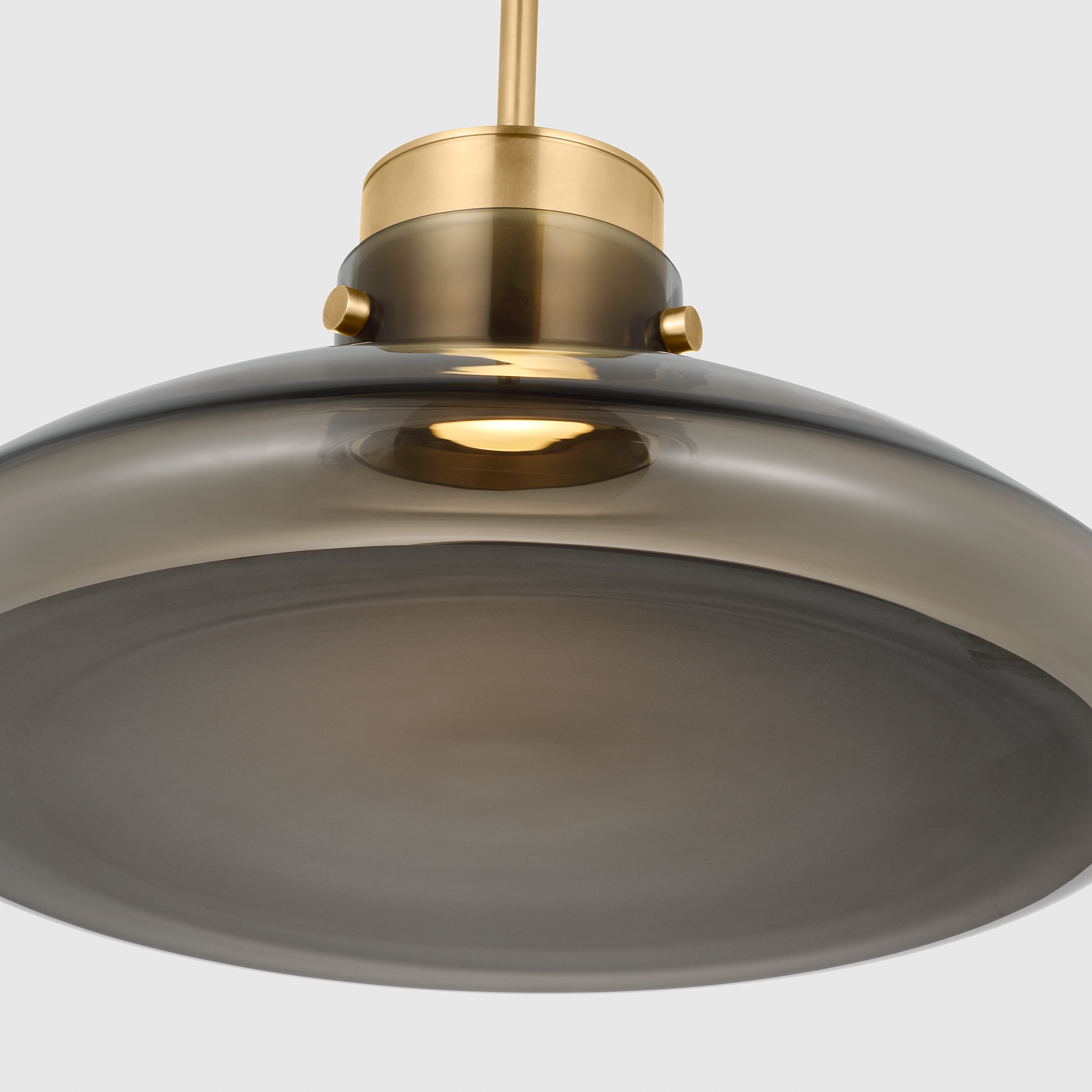 Morgan 22 Pendant hand-rubbed antique brass | smoke glass 2700K-1800K 90 CRI