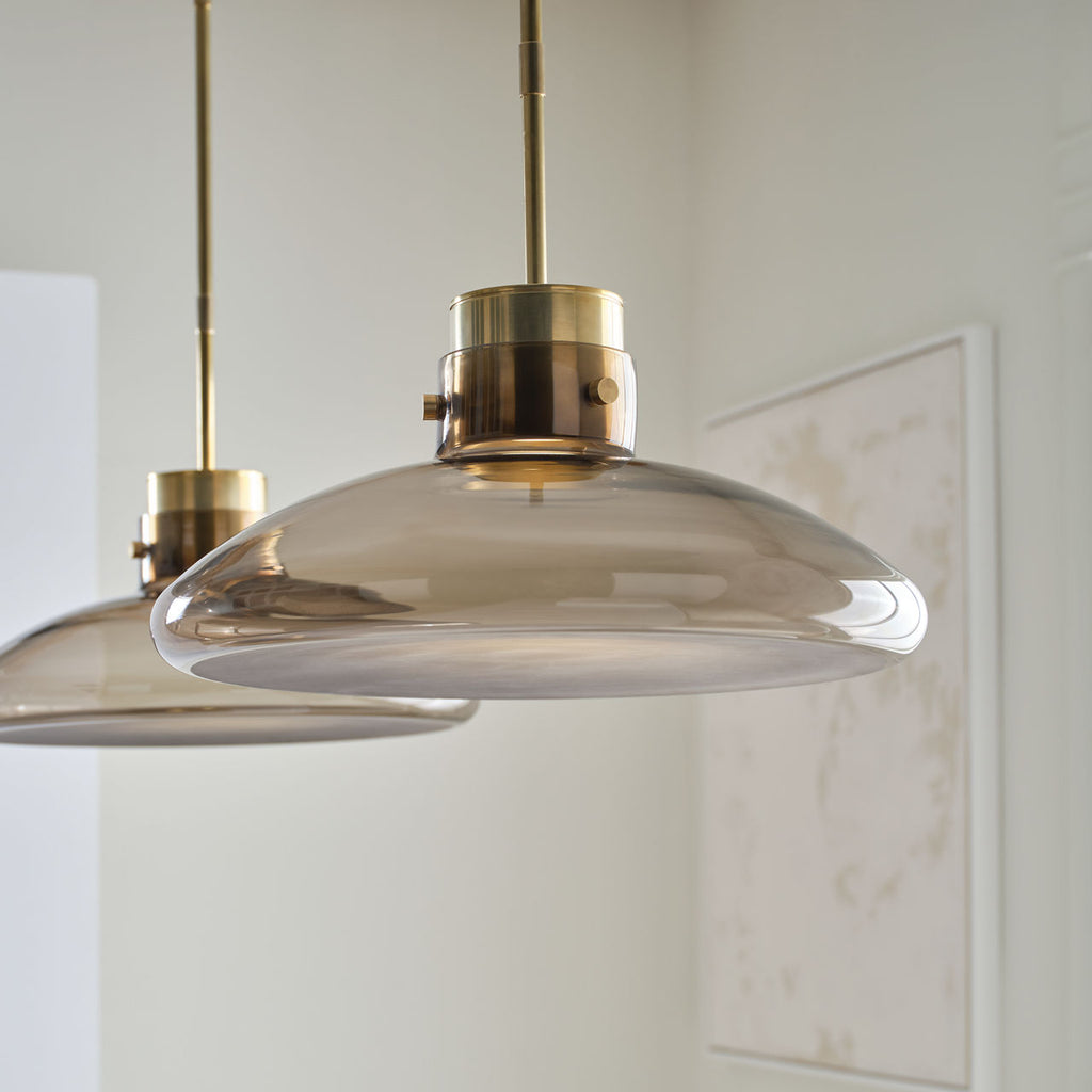 Morgan 16 Table Lamp hand-rubbed antique brass | smoke glass 2700K-1800K 90 CRI