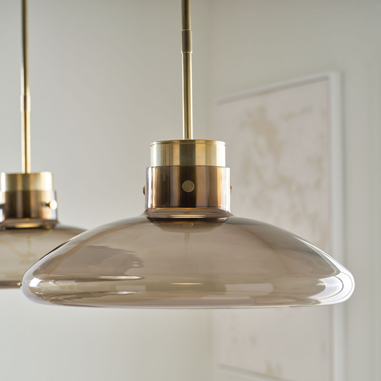Morgan 16 Table Lamp hand-rubbed antique brass | smoke glass 2700K-1800K 90 CRI