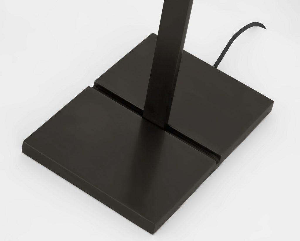 Linea 42 Floor Lamp Bronze 2700K 90 CRI