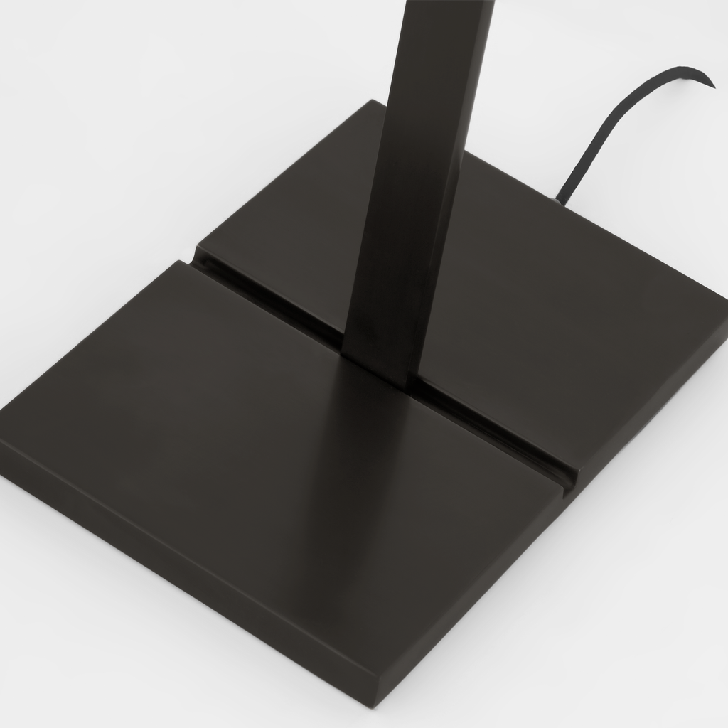 Linea 42 Floor Lamp Bronze 2700K 90 CRI