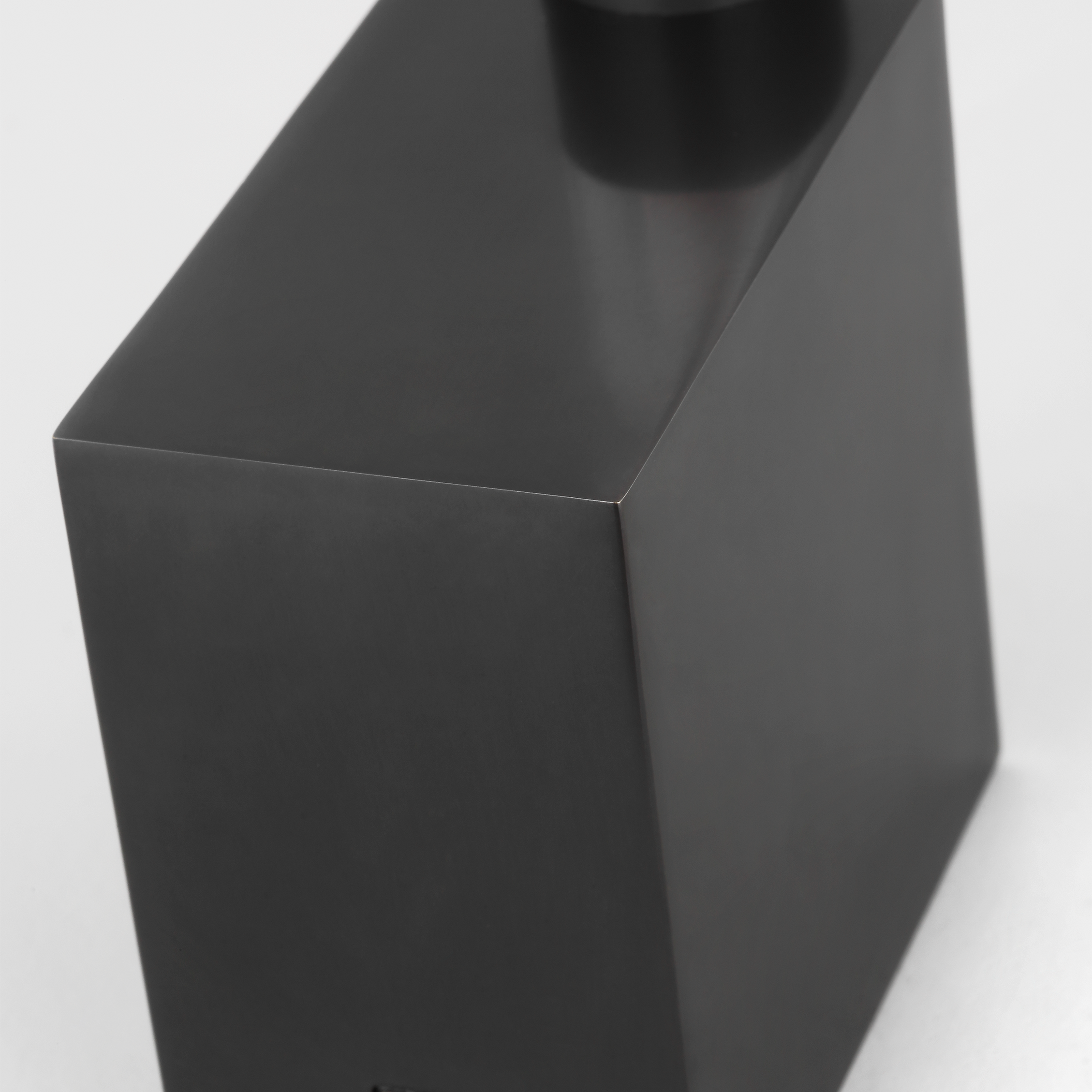 Phobos 15 Rechargeable Table Lamp Bronze 2700K 90 CRI