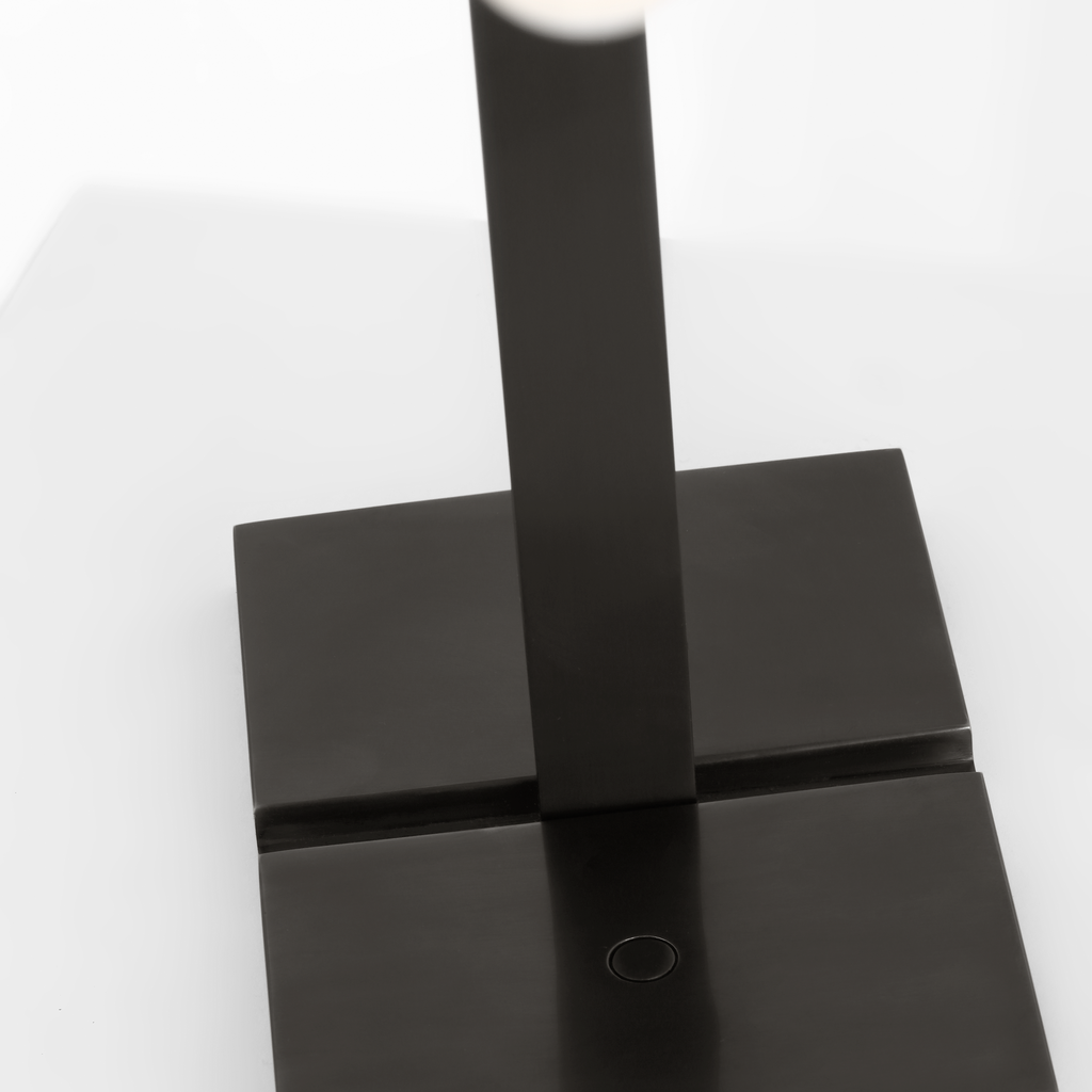 Linea 15 Table Lamp Bronze 2700K 90 CRI