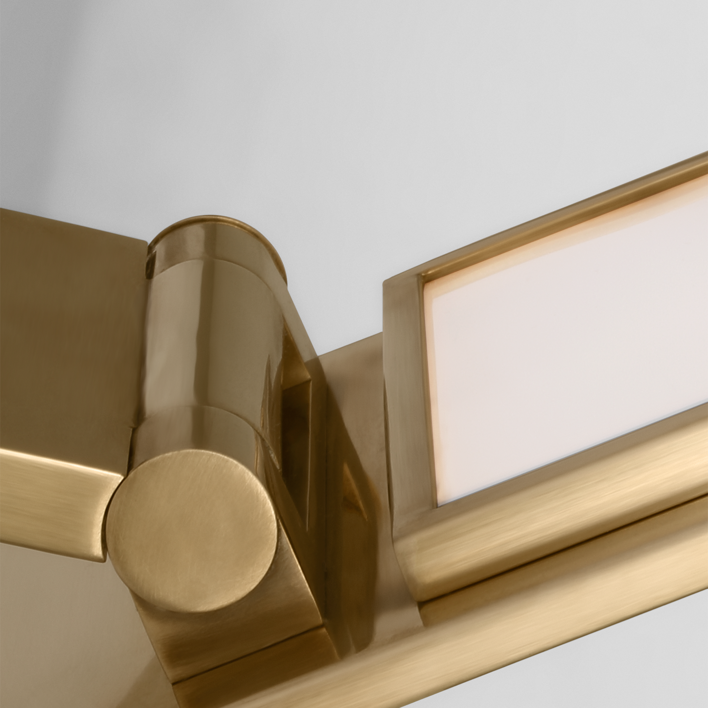 Angolo 18 Sconce hand rubbed antique brass 2700K 90 CRI