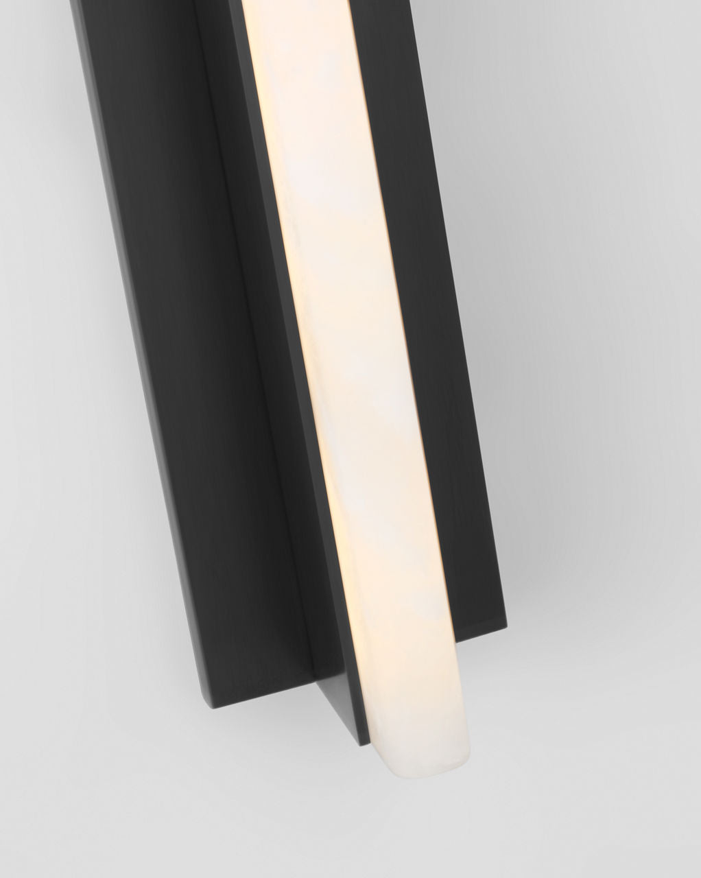 Linea 32 Sconce Bronze 2700K 90 CRI