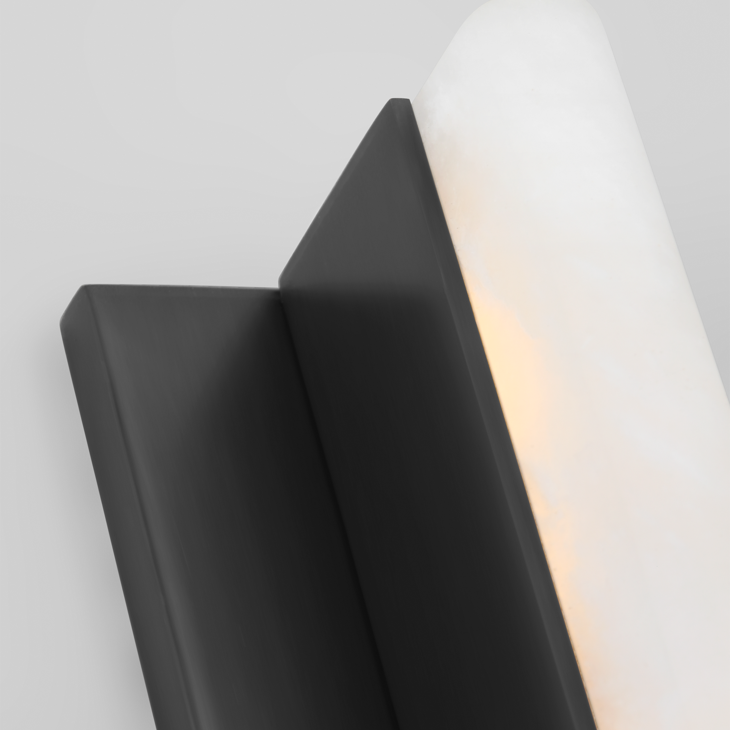 Linea 32 Sconce Bronze 2700K 90 CRI