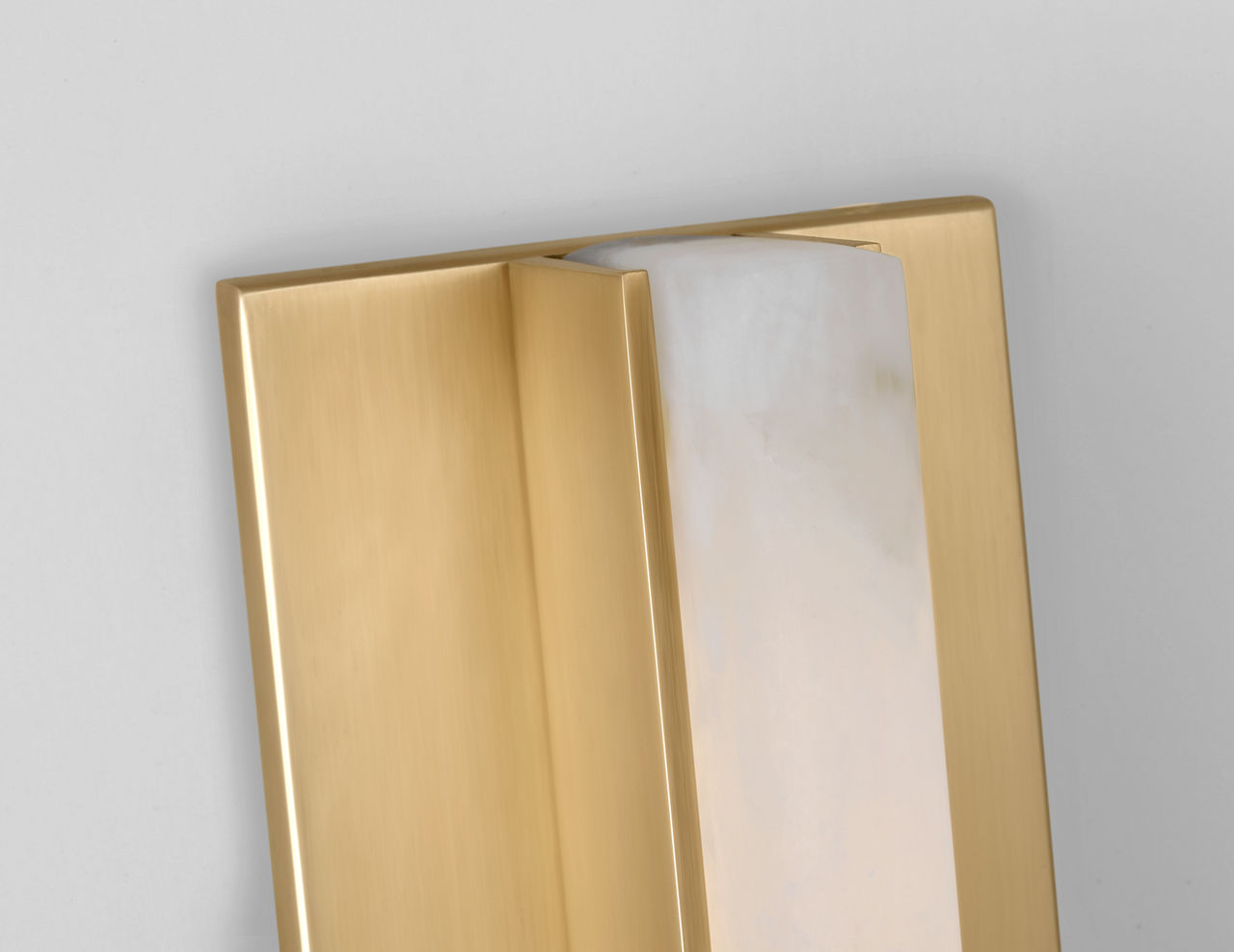 Linea 25 Sconce Hand Rubbed Antique Brass 2700K 90 CRI