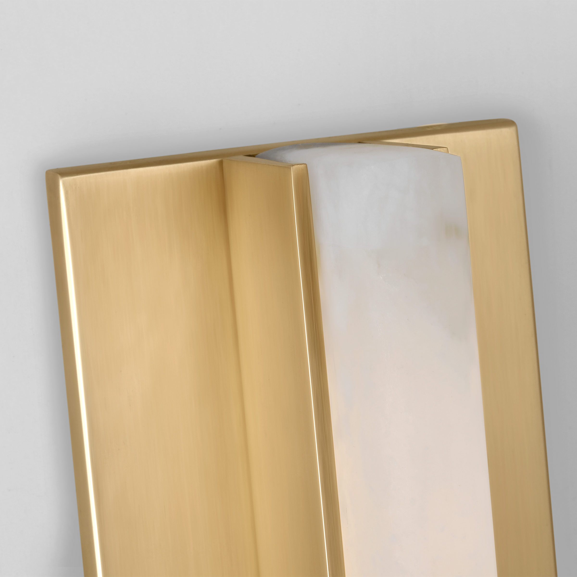 Linea 25 Sconce Hand Rubbed Antique Brass 2700K 90 CRI