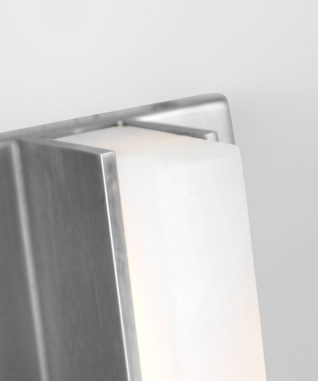 Linea 5 Sconce antique Nickel 2700K 90 CRI