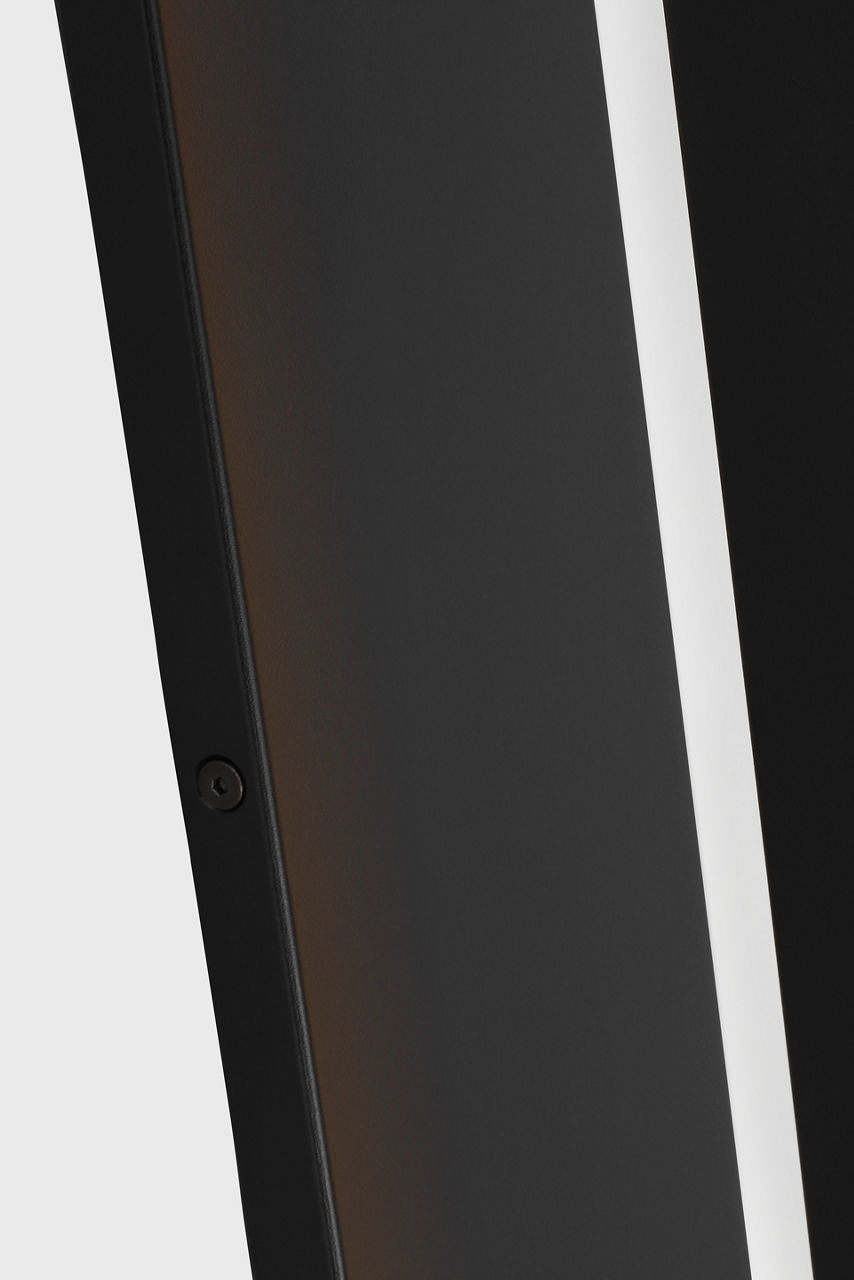 Stagger X-Large Wall | Outdoor Black Backplate 120V