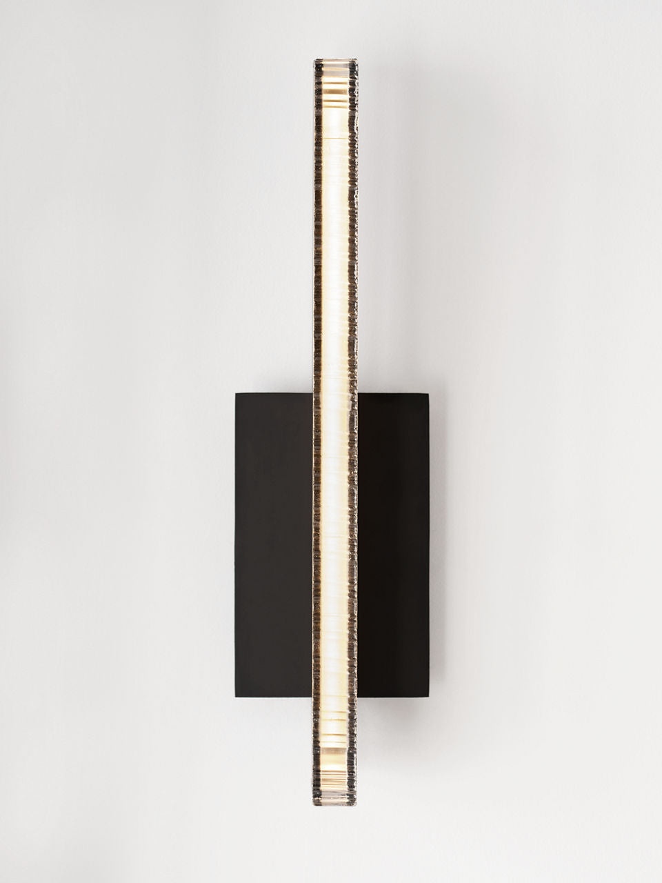 Serre Small Sconce Nightshade Black 2700K 90 CRI