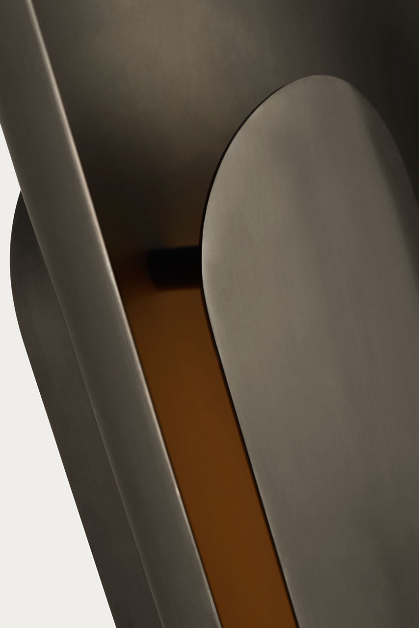 Shielded Medium Sconce Bronze 2700K 90 CRI