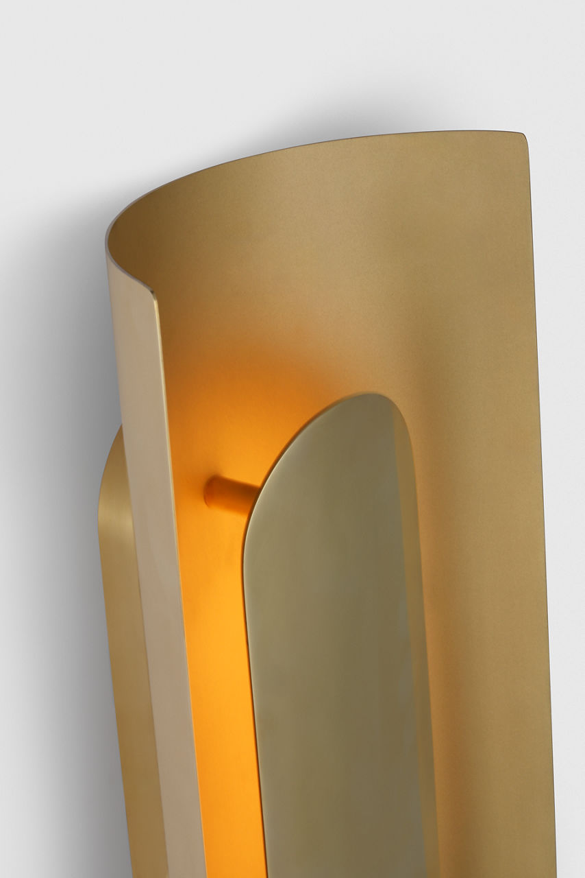 Shielded Medium Sconce Hand Rubbed Antique Brass 2700K 90 CRI