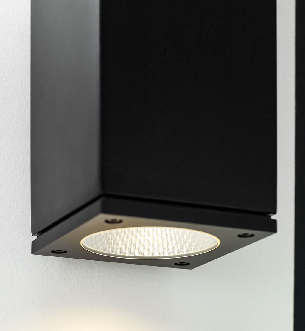 Tegel 18 Outdoor Wall | Black 2700K 36° Up + Down Uplight + Downlight None