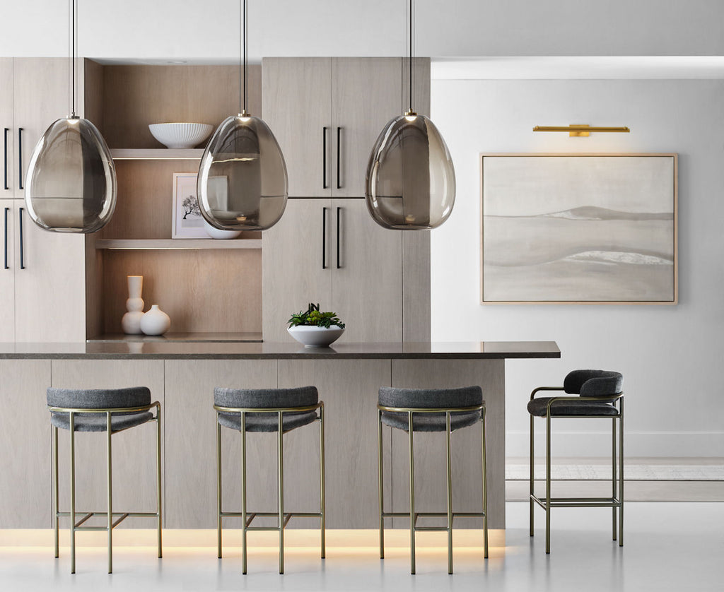 Kapoor Large Pendant clear/Natural Brass 2700K 90 CRI integrated led 90 cri 2700k 120v-277v unv