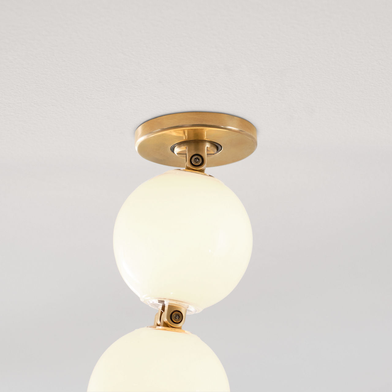 Perle 240 Chandelier | Natural Brass 3000K Remote 277V