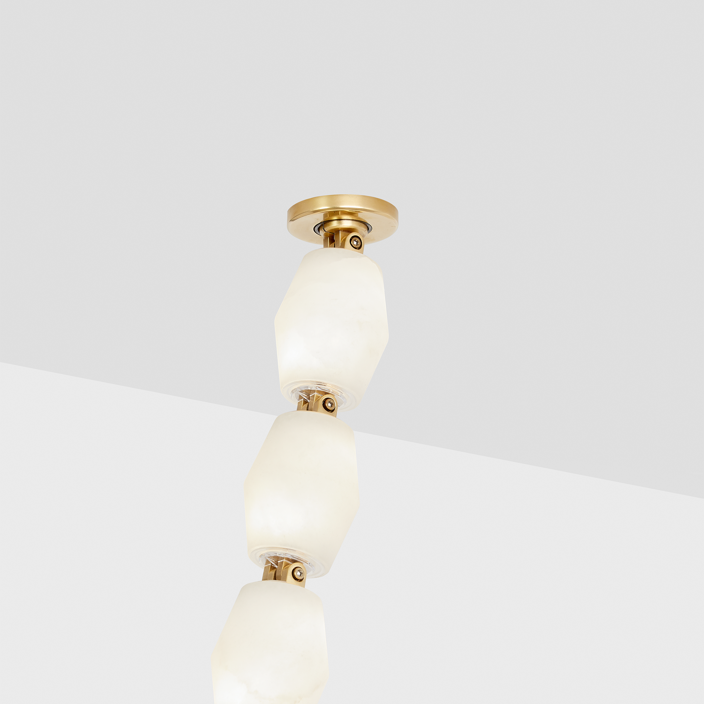 Collier Alabaster 240 Chandelier | Hand-Rubbed Antique Brass 2700K Remote 120V