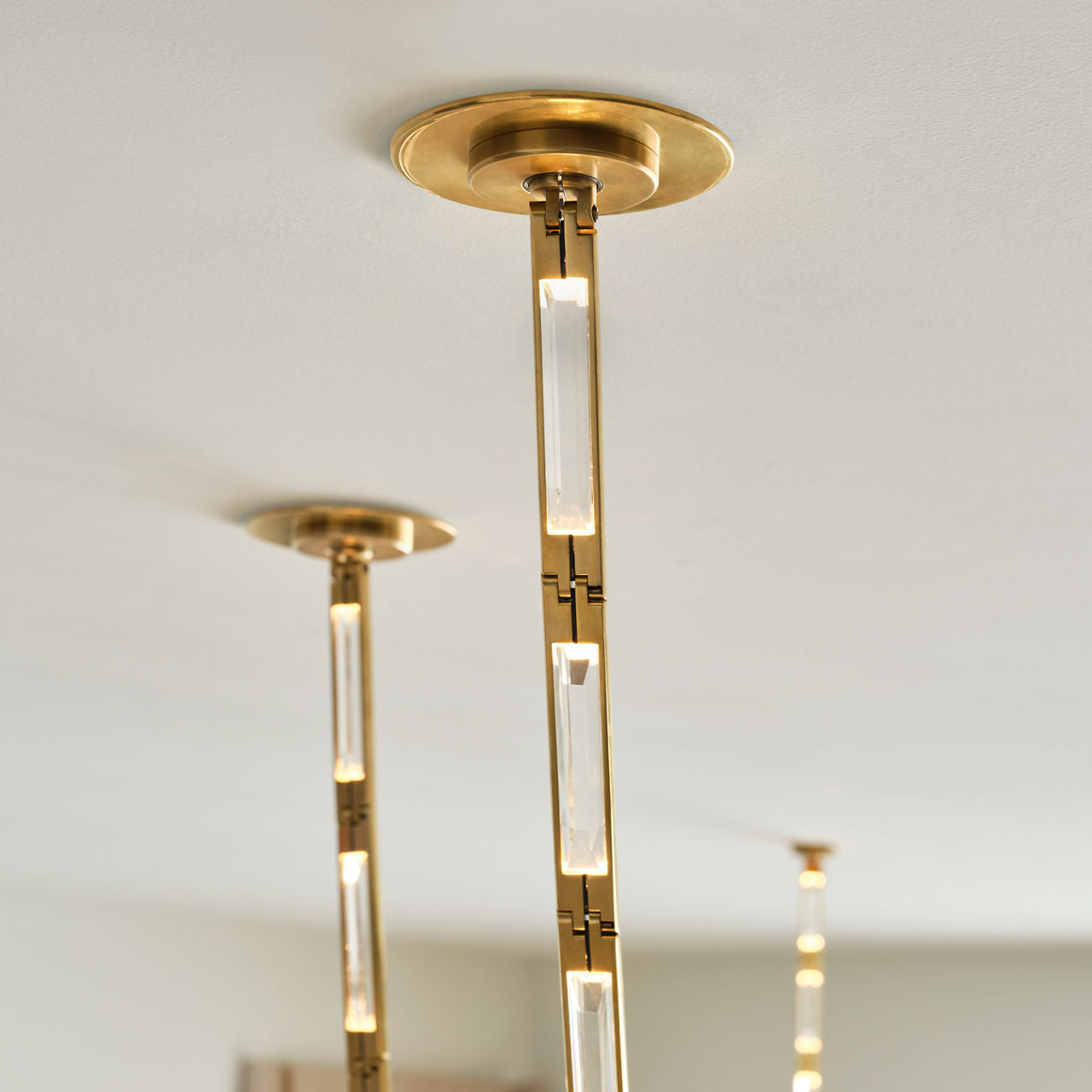 Catena 241 Chandelier | Hand-Rubbed Antique Brass 2700K Remote 120V