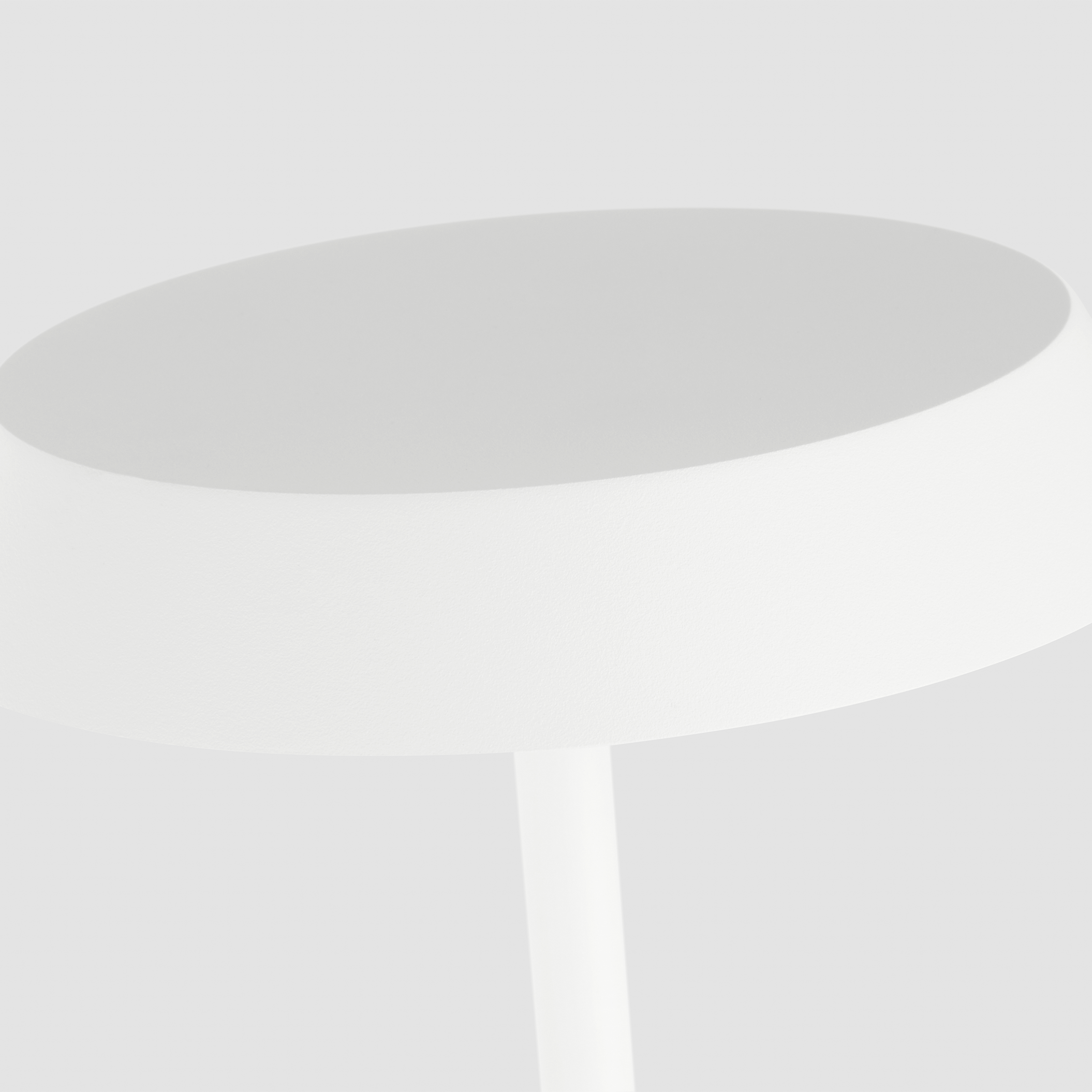 Tepa Medium Rechargeable Floor Lamp matte White 2700K 90 CRI