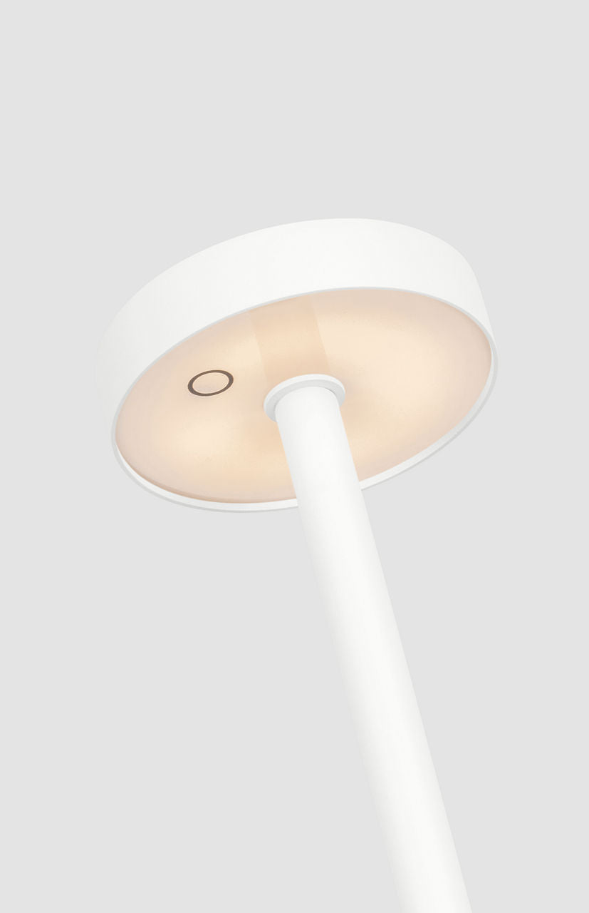 Moneta Medium Rechargeable Floor Lamp matte White 2700K 90 CRI