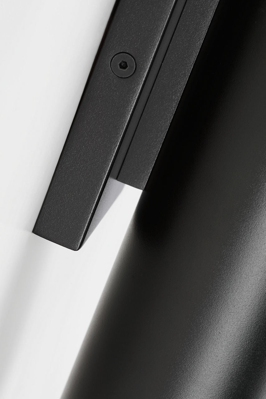 Pressa Round Medium Wall Black 2700K 90 CRI