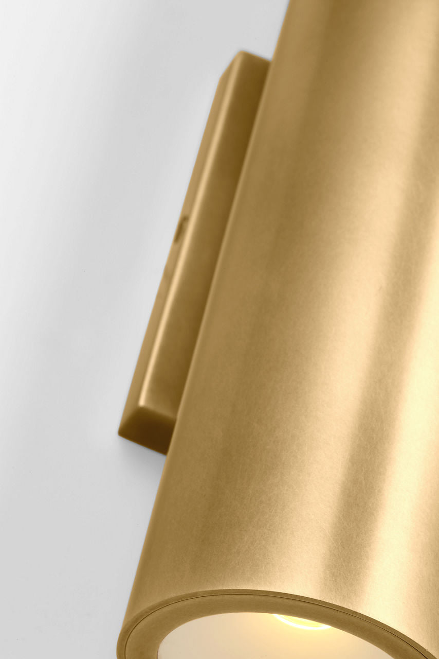 Pressa Round Medium Wall Natural Brass 2700K 90 CRI