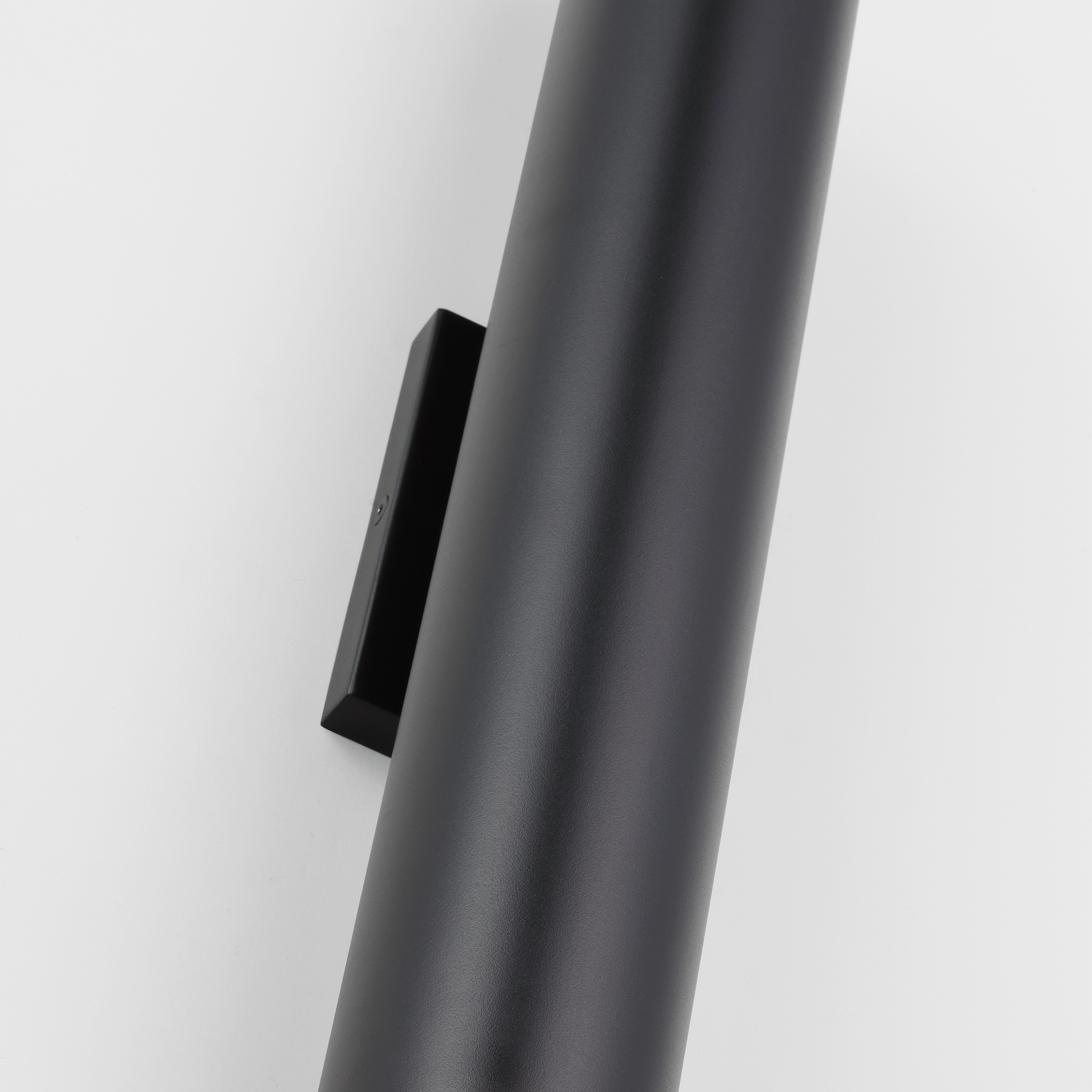 Pressa Round Large Wall Black 2700K 90 CRI