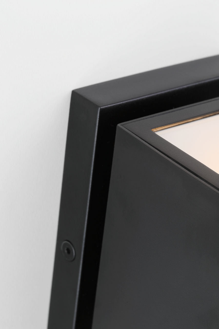 Pressa Square Small Wall Black 2700K 90 CRI