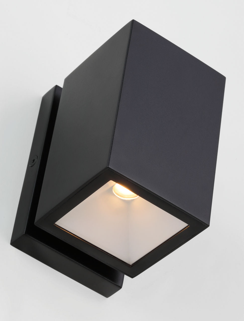 Pressa Square Small Wall Black 2700K 90 CRI
