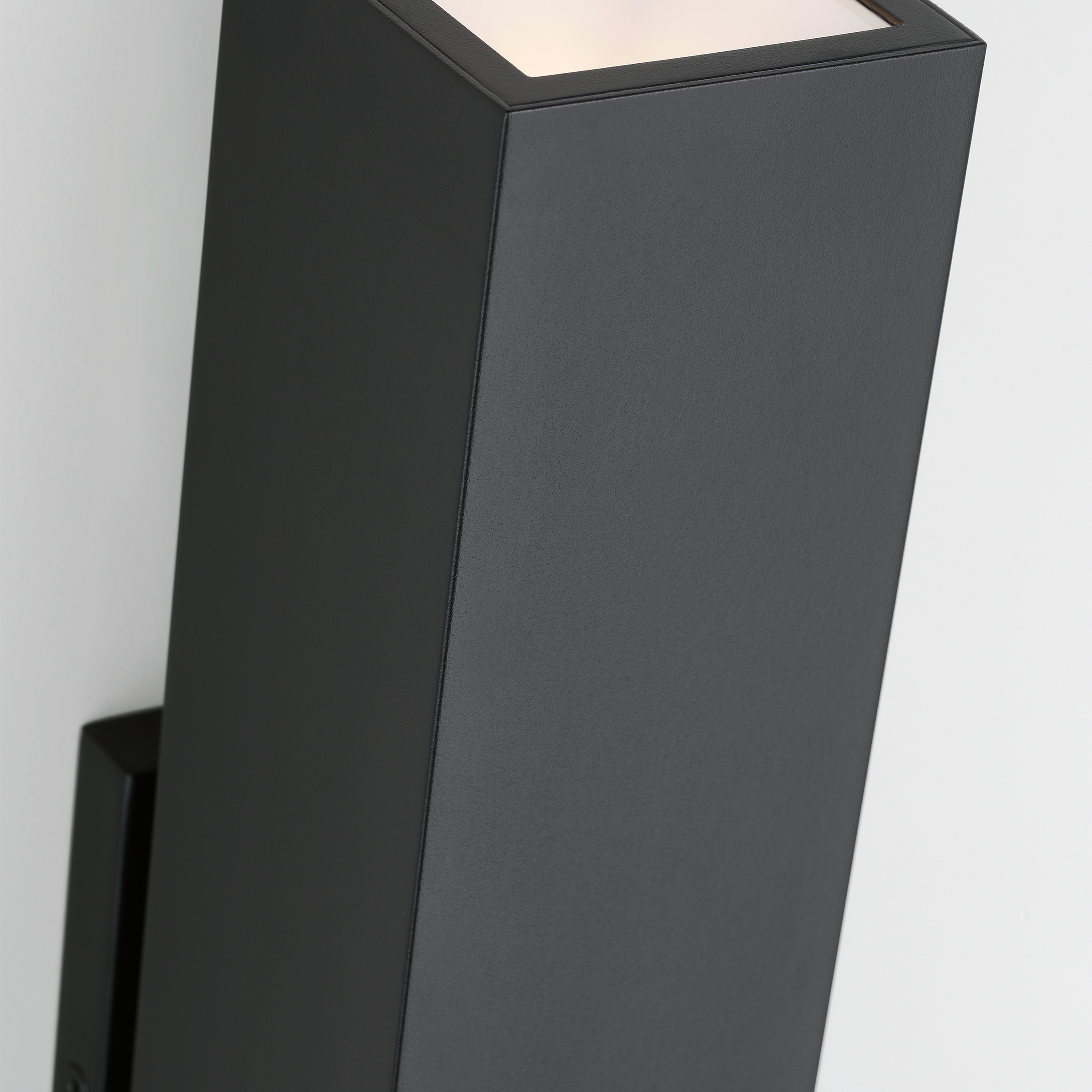 Pressa Square Large Wall Black 2700K 90 CRI