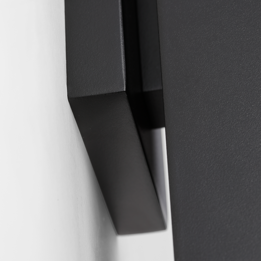Pressa Square X-Large Wall Black 2700K 90 CRI