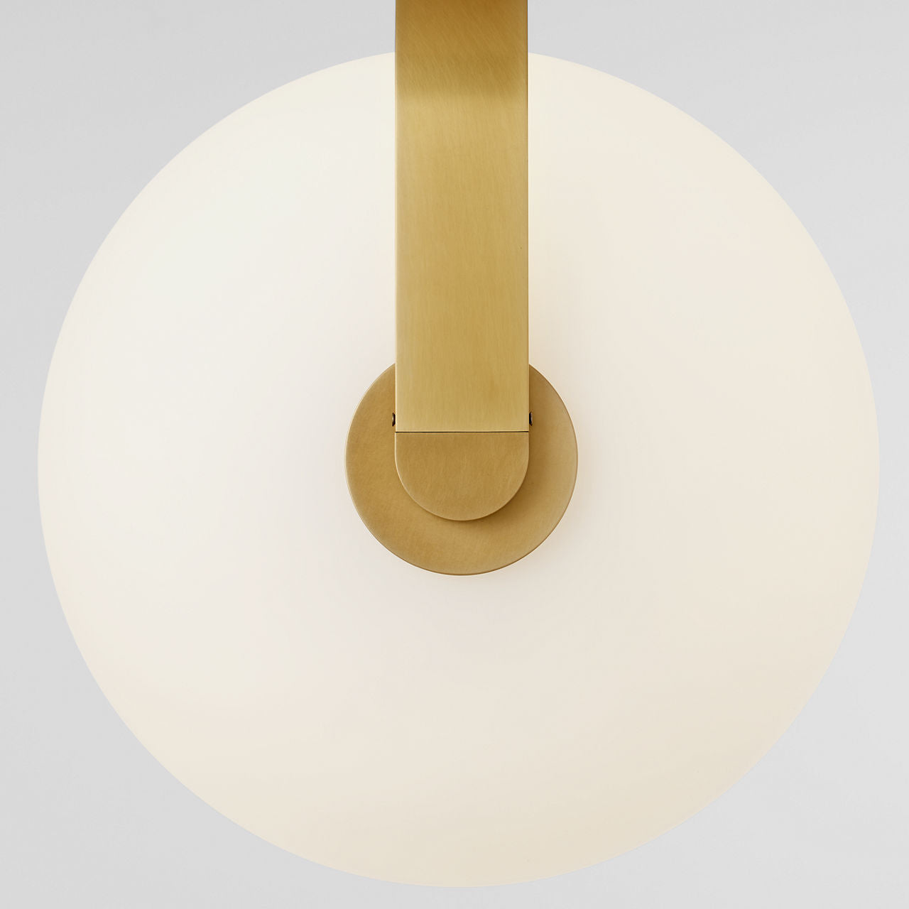 Fues Medium Pendant Opal Natural Brass 2700K 90 CRI