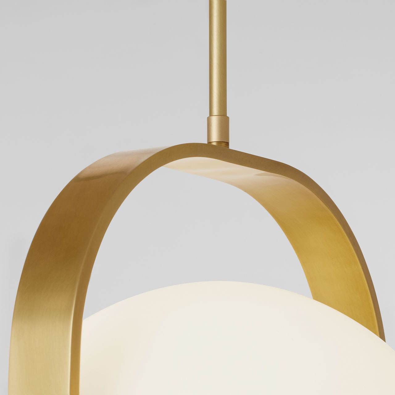 Fues Medium Pendant Opal Natural Brass 2700K 90 CRI
