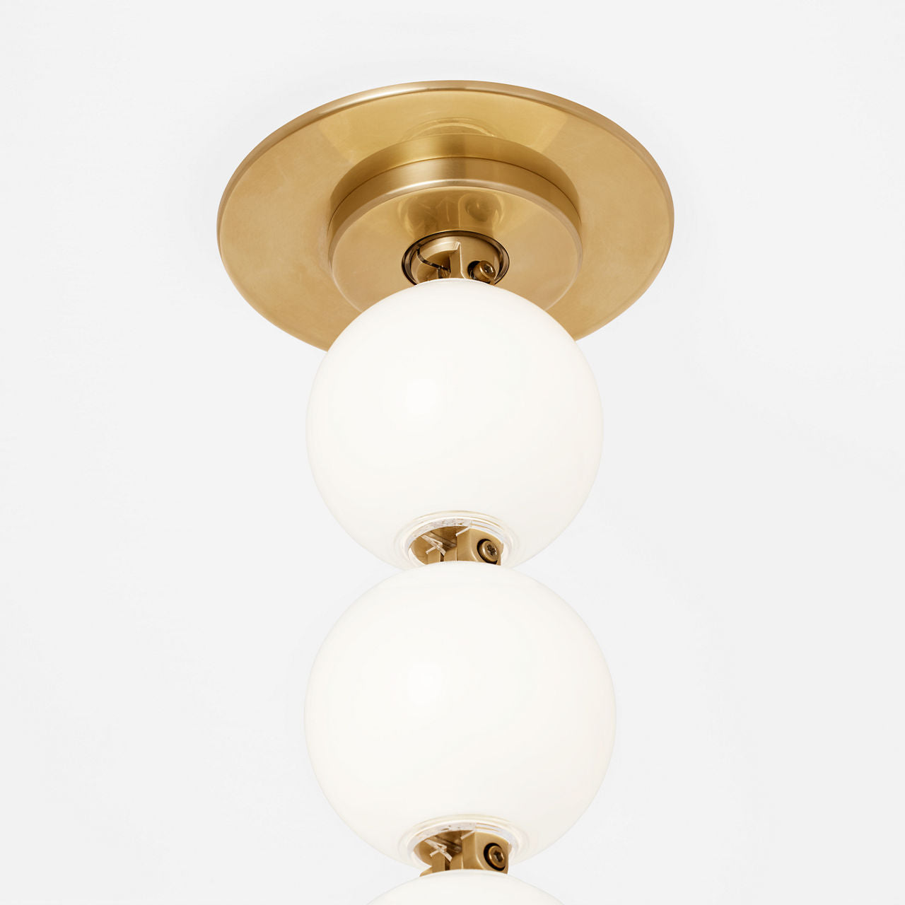 Perle 36 Pendant | Natural Brass 3000K Remote 277V