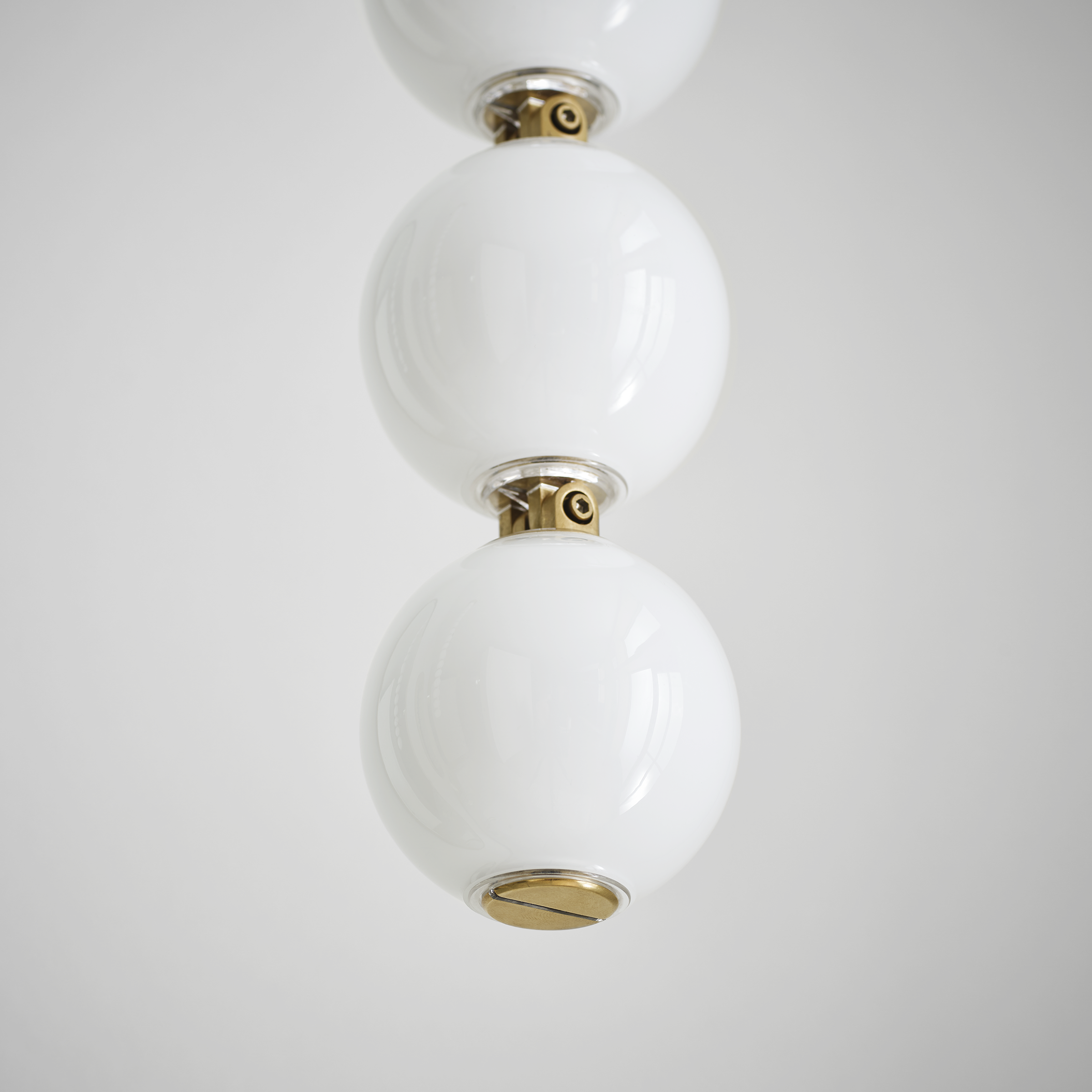 Perle 48 Pendant | Natural Brass 2700K Remote 120V