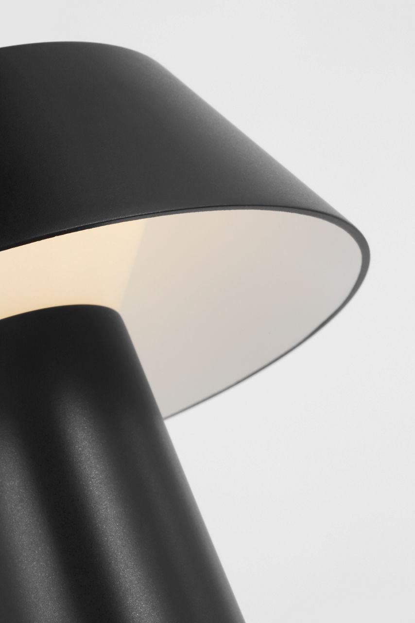 Sesa Short Accent Rechargeable Table Lamp Black 2700K 90 CRI