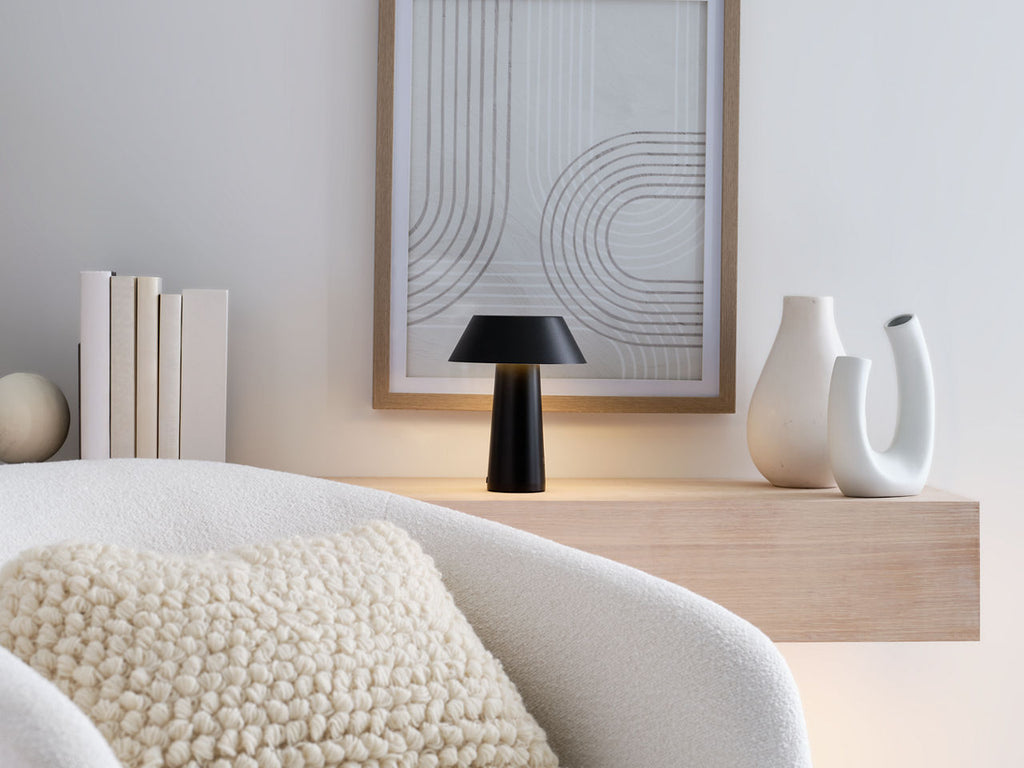 Sesa Short Accent Rechargeable Table Lamp Black 2700K 90 CRI