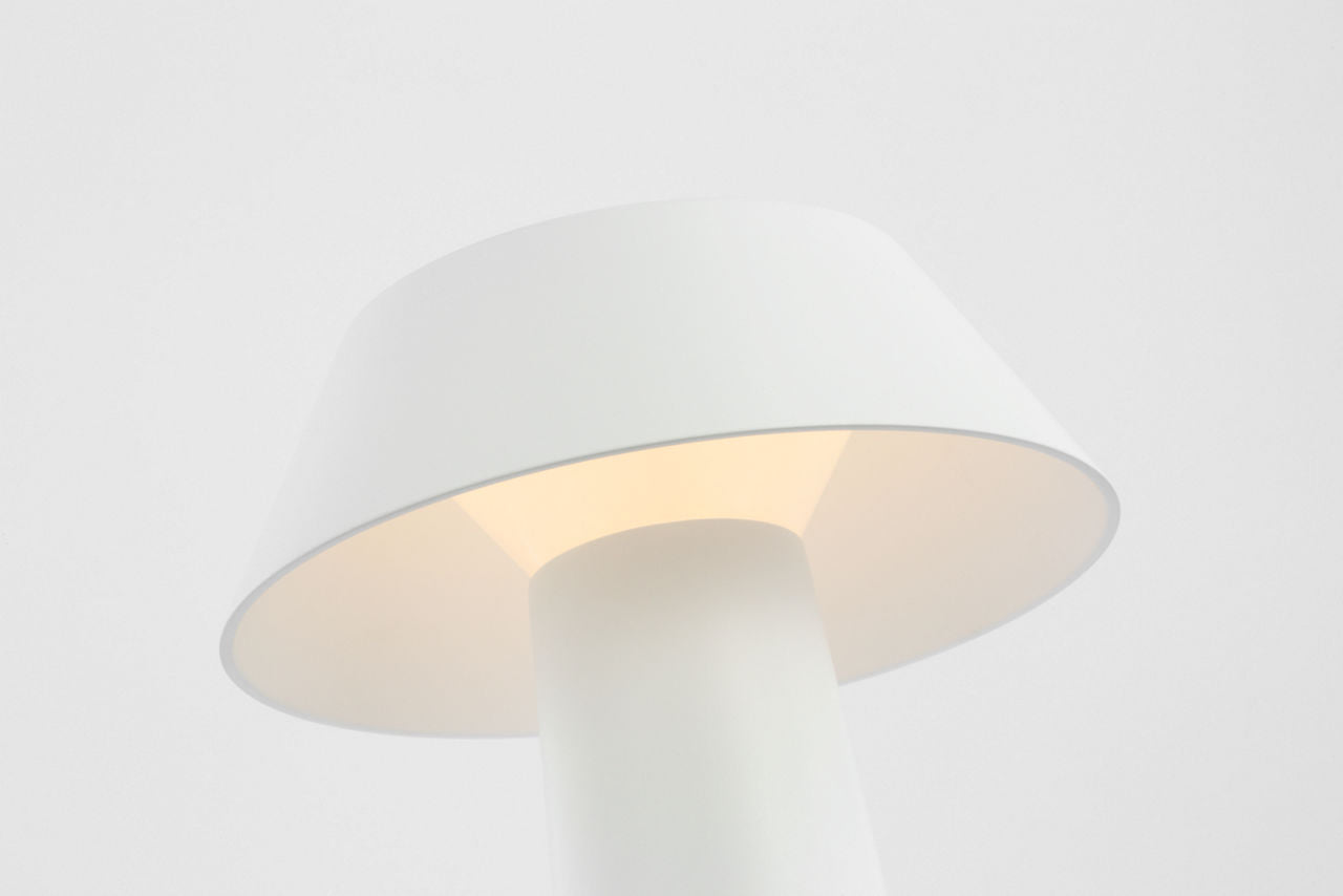 Sesa Short Accent Rechargeable Table Lamp Matte White 2700K 90 CRI