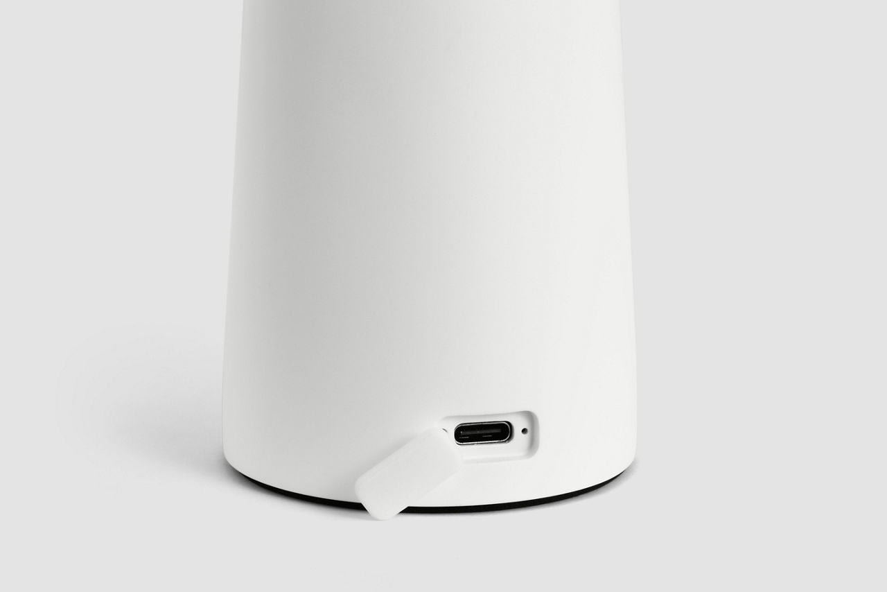 Sesa Short Accent Rechargeable Table Lamp Matte White 2700K 90 CRI