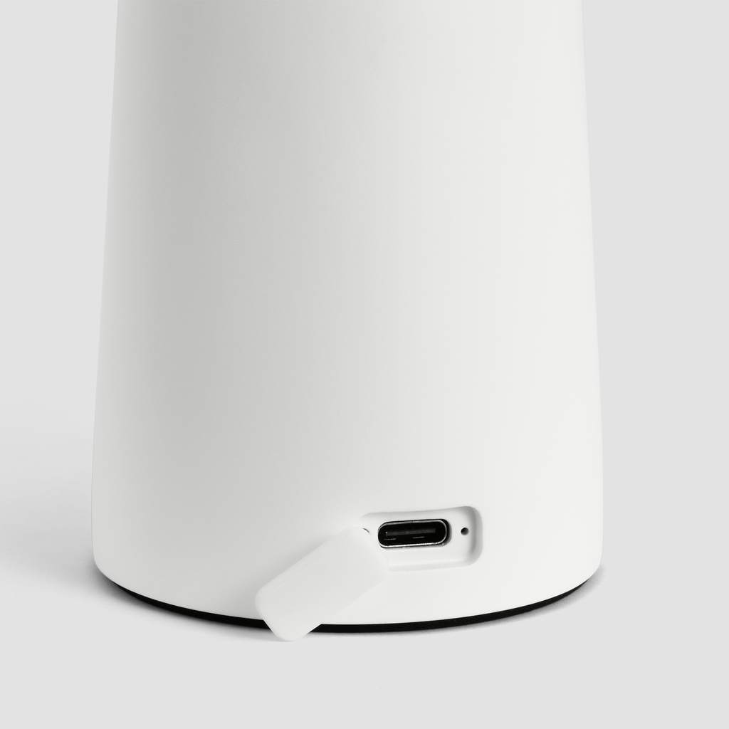 Sesa Short Accent Rechargeable Table Lamp Matte White 2700K 90 CRI