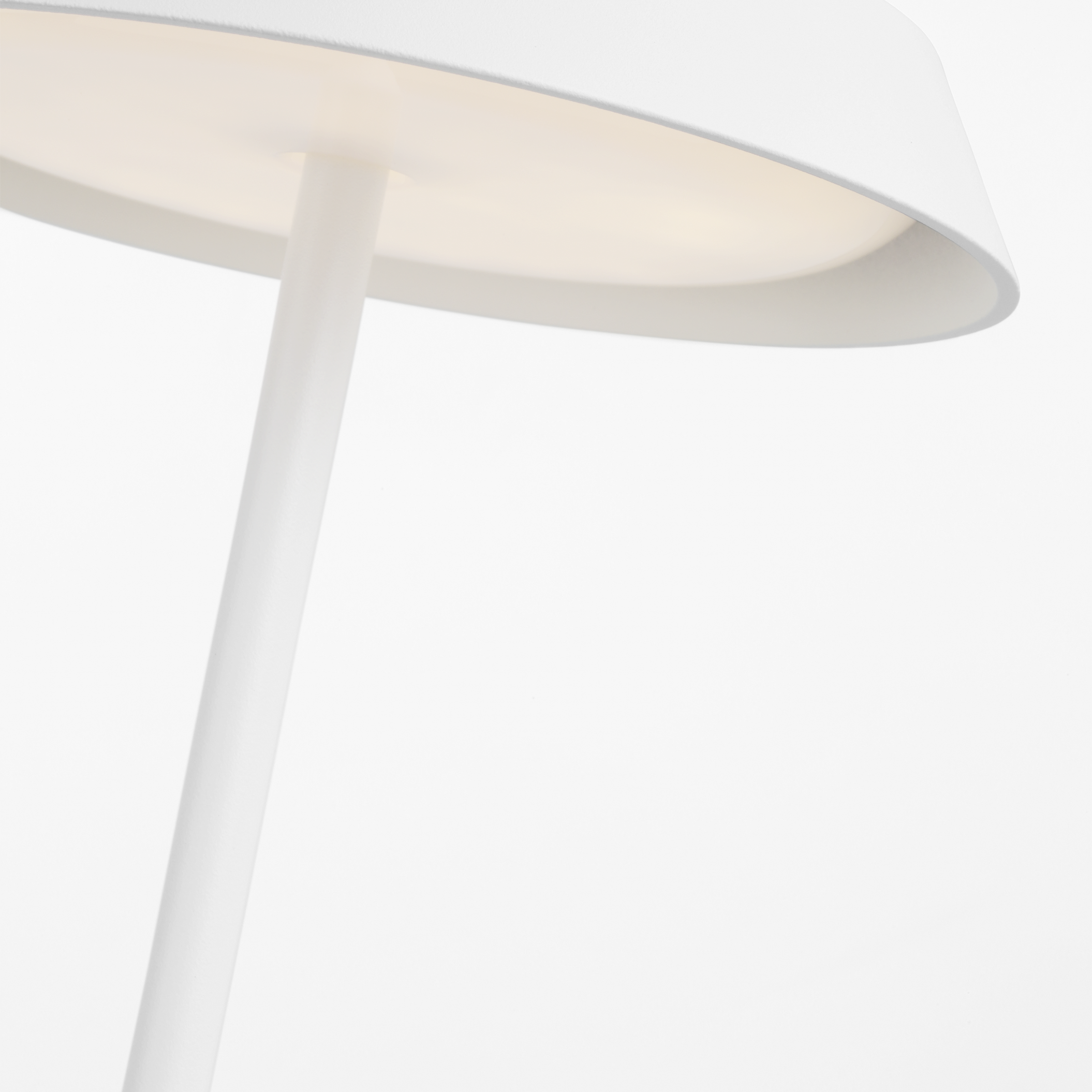 Tepa Accent Rechargeable Table Lamp matte White 2700K 90 CRI wall charger included
