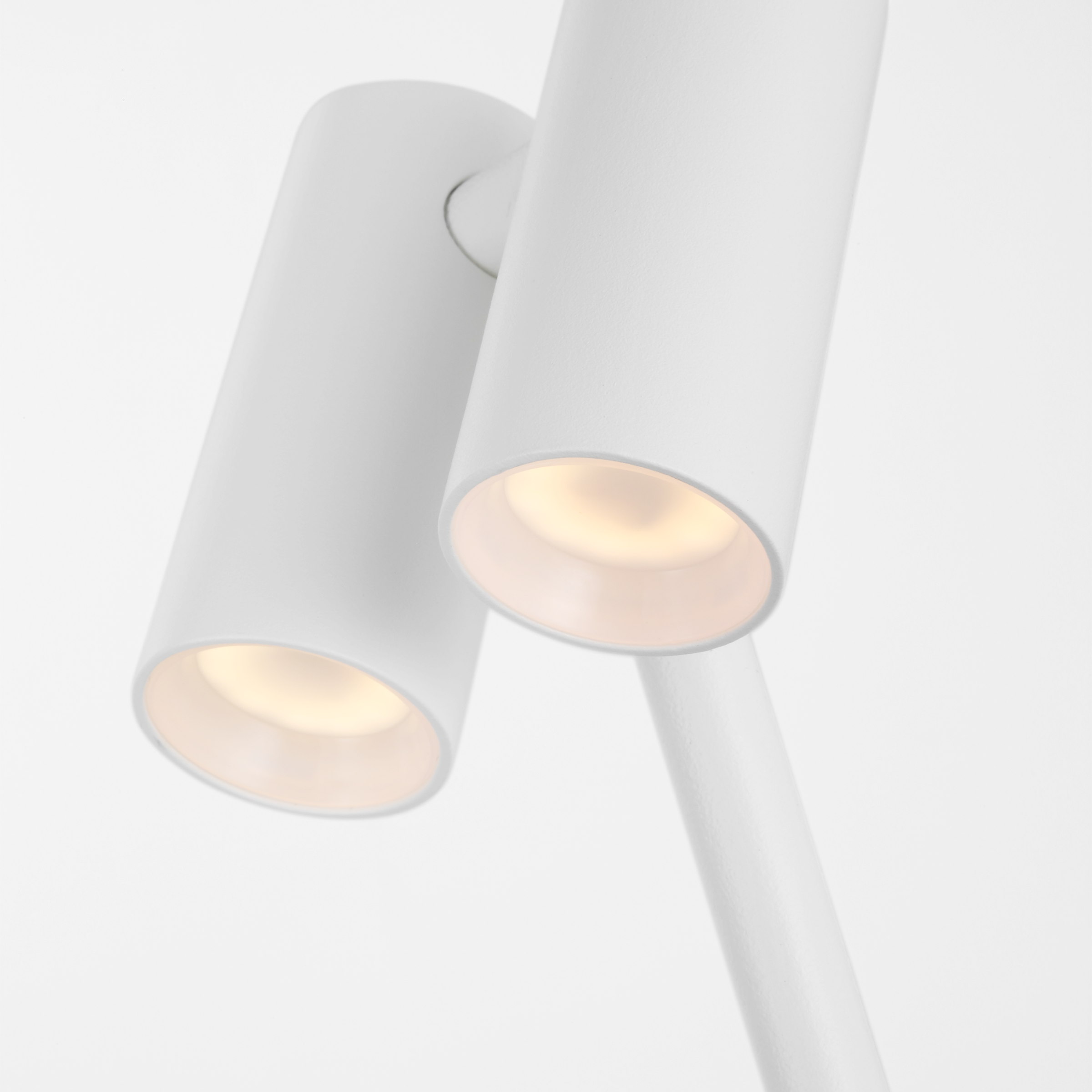 Doppia Accent Rechargeable Table Lamp matte White 2700K 90 CRI wall charger included