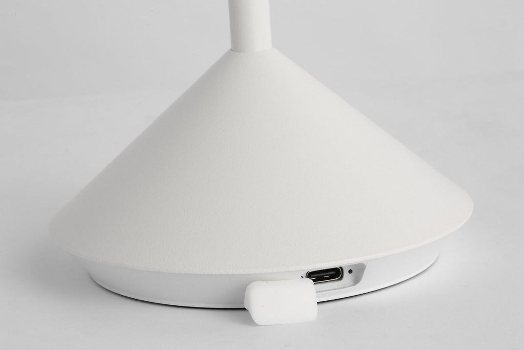 Moneta Accent Rechargeable Table Lamp matte White 2700K 90 CRI wall charger included