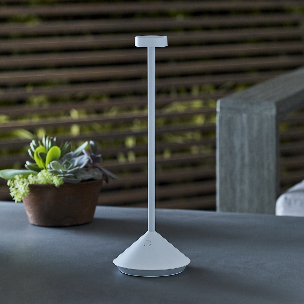 Moneta Accent Rechargeable Table Lamp matte White 2700K 90 CRI wall charger included