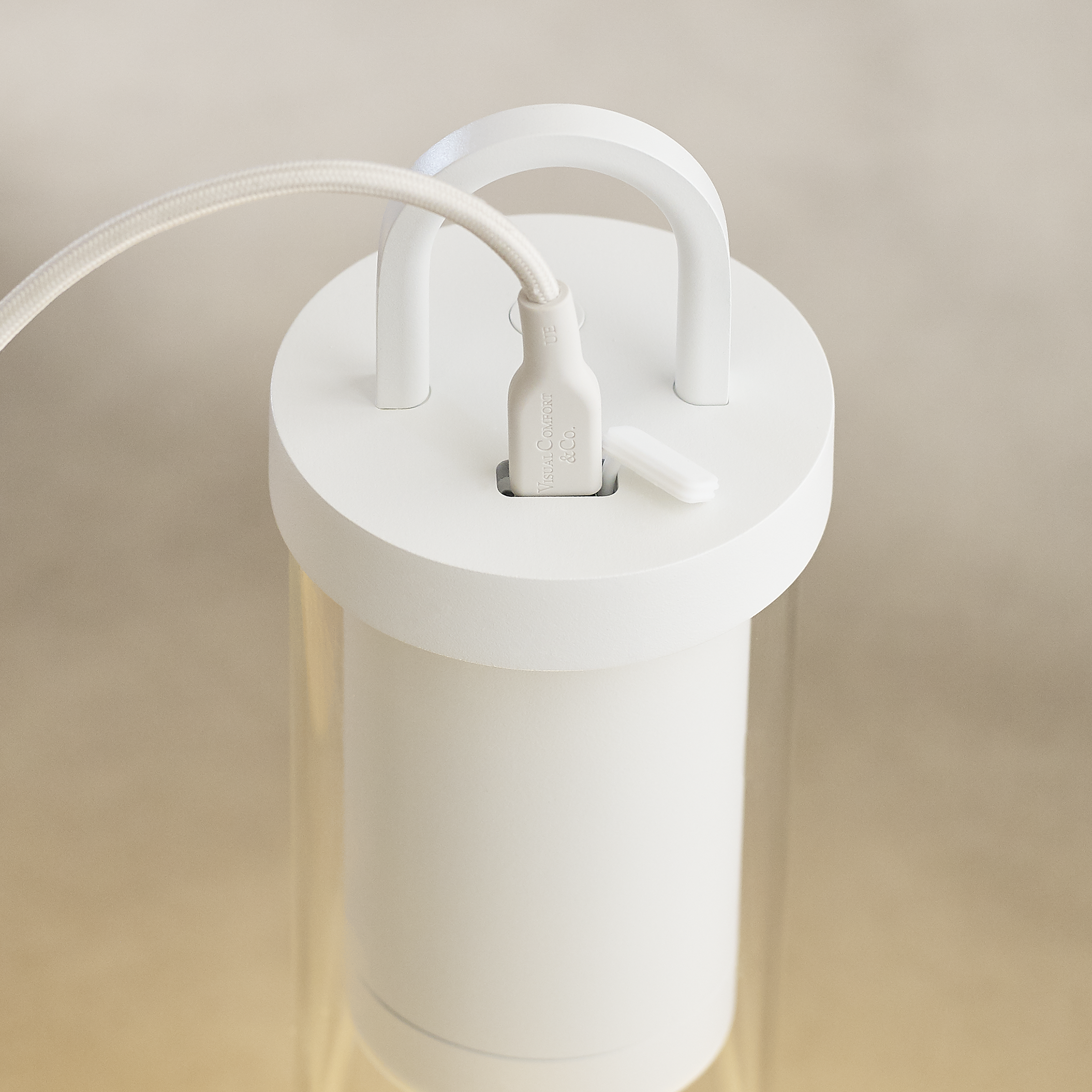 Kandella Accent Rechargeable Table Lamp matte White 2700K 90 CRI wall charger included