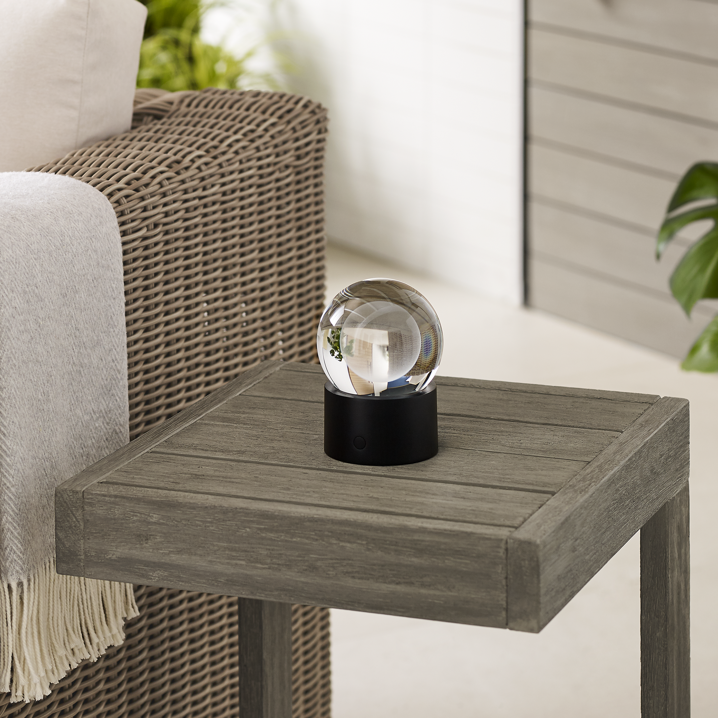 Mina Accent Rechargeable Table Lamp Black 2700K 90 CRI wall charger included
