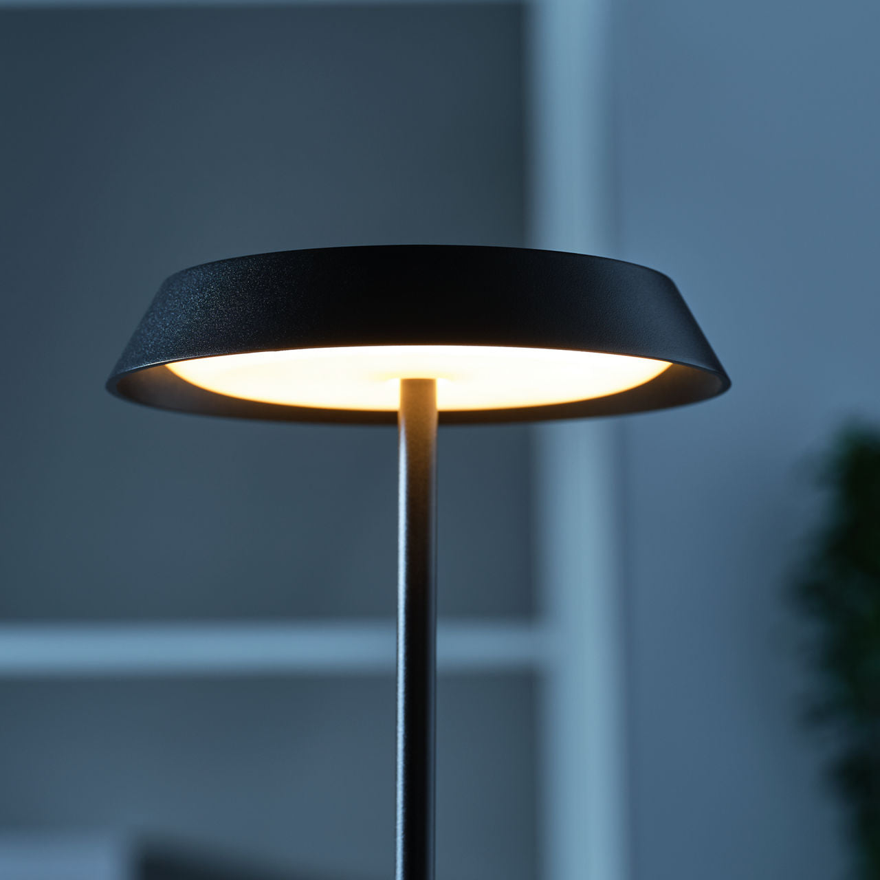 Tepa Short Accent Rechargeable Table Lamp Black 2700K 90 CRI